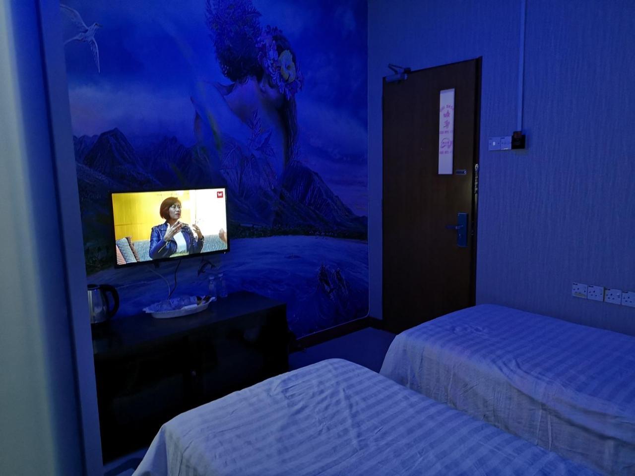 Hotel Home Inn Hotel 2*