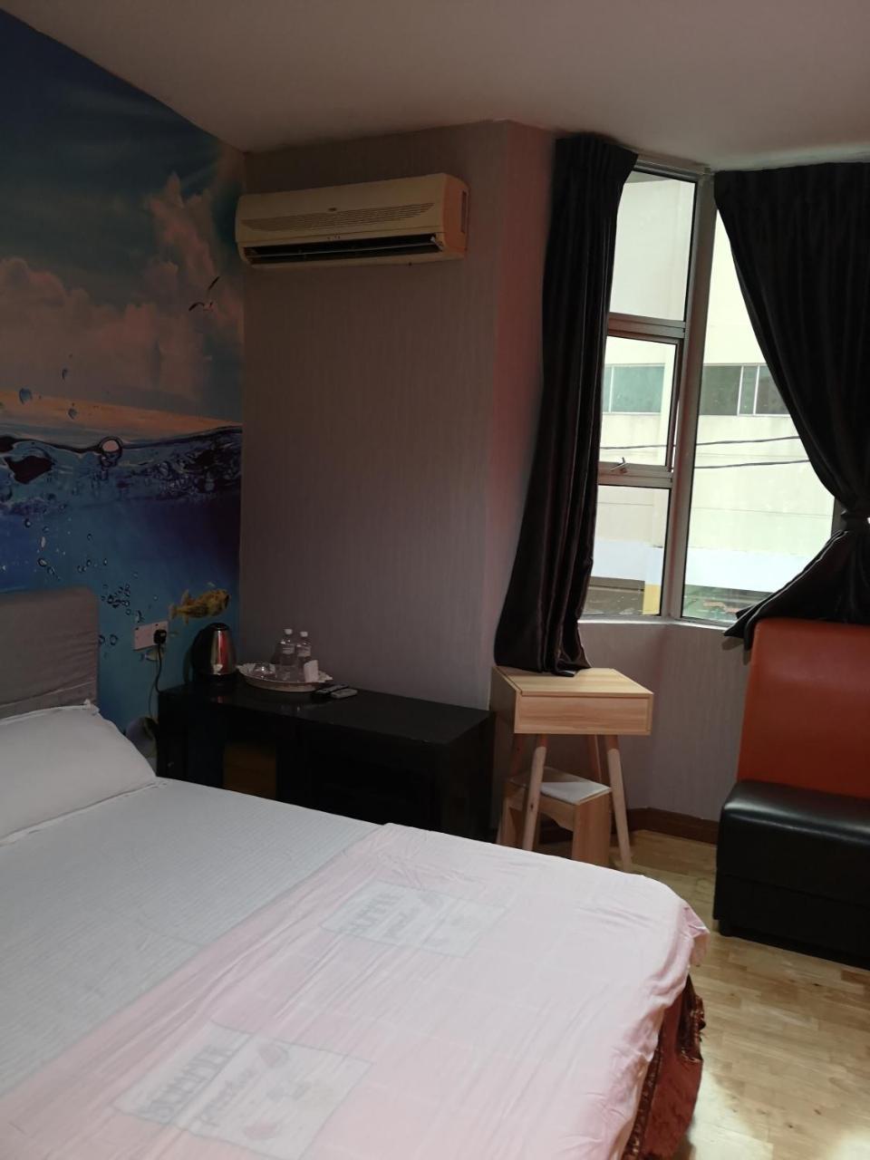 Home Inn Hotel Hotel 2*
