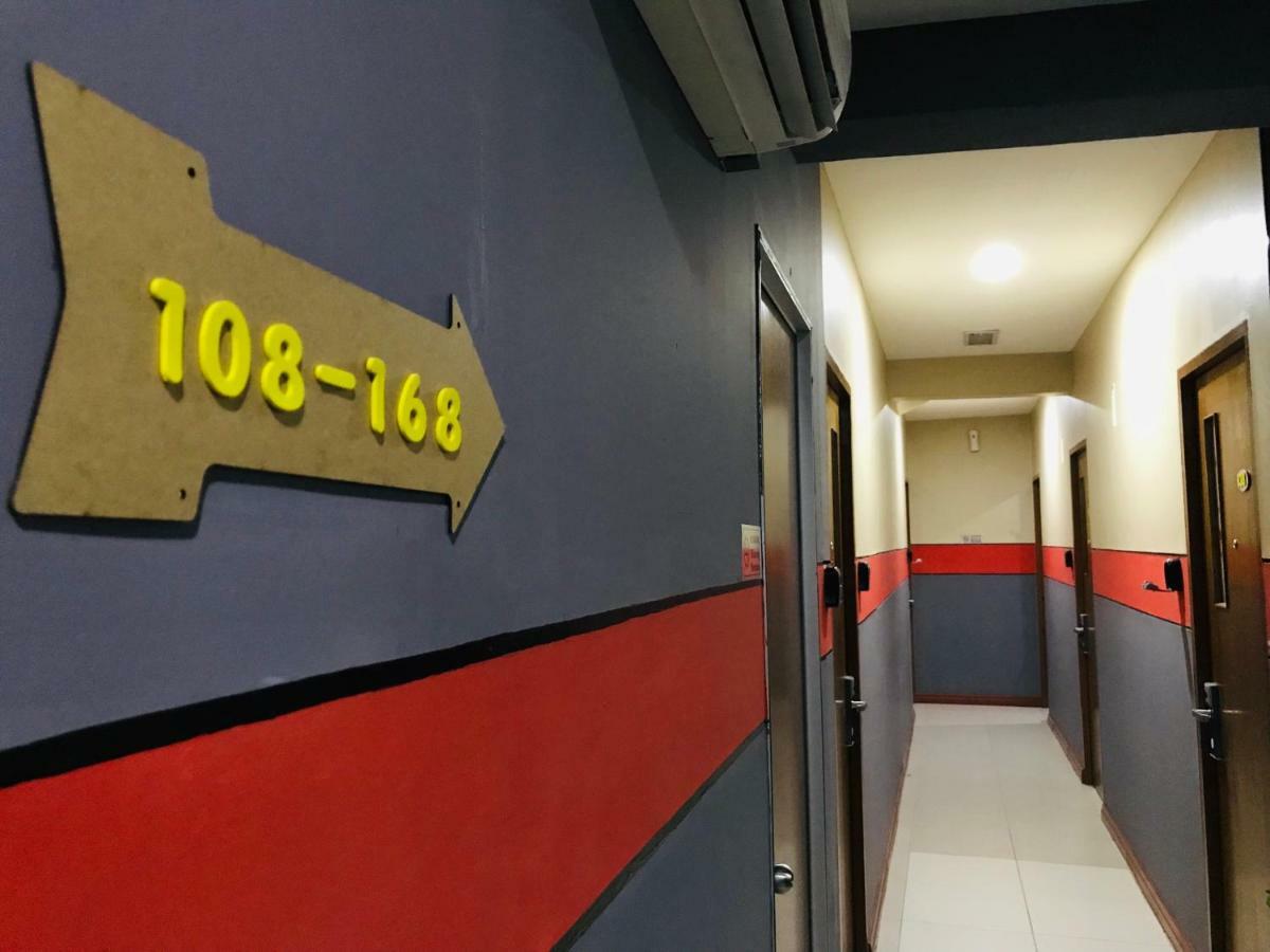Hotel Home Inn Hotel 2*
